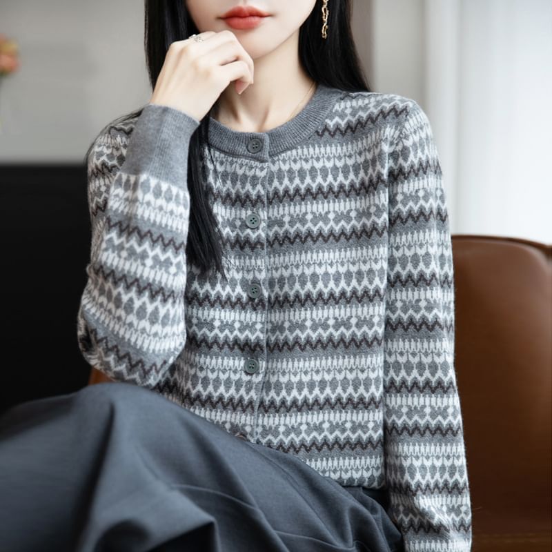 Round Neck Patterned Cardigan