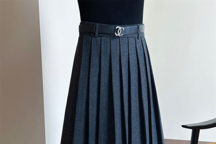 Round Neck Melange Flower Accent Vest / High Rise Pleated A-Line Skirt