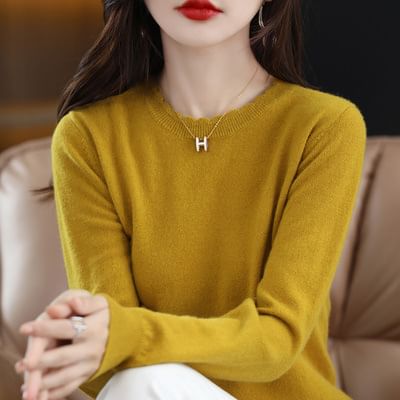 Long-Sleeve Round Neck Plain Scallop Trim Knit Top
