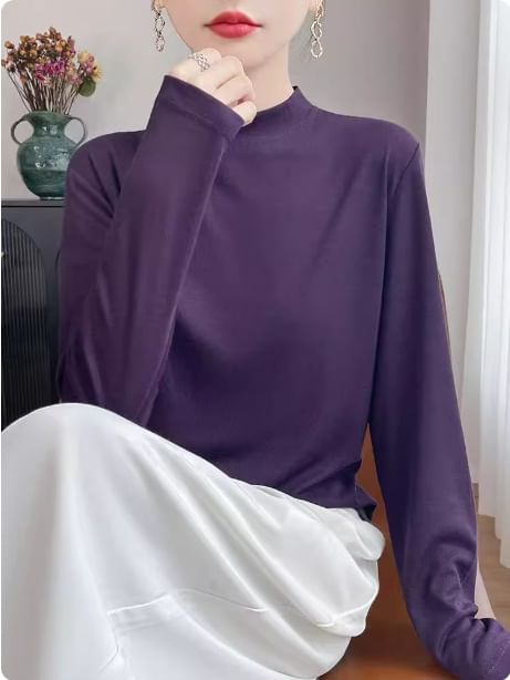 Long-Sleeve Mock Neck Plain T-Shirt