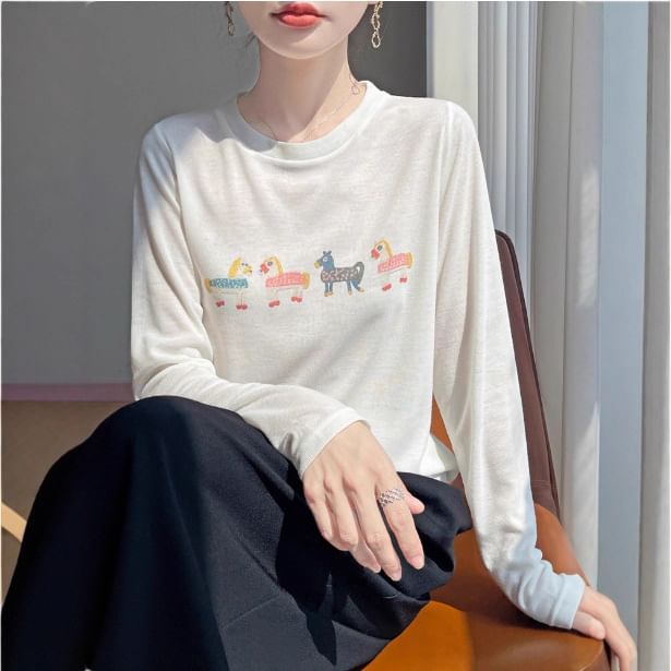 Long-Sleeve Crew Neck Horse Print Tee
