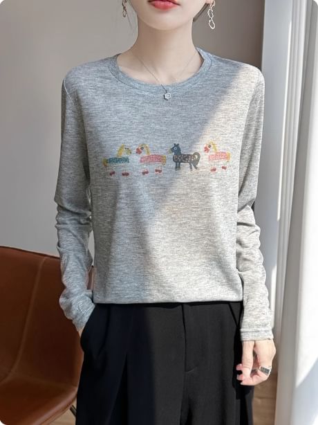 Long-Sleeve Crew Neck Horse Print Tee