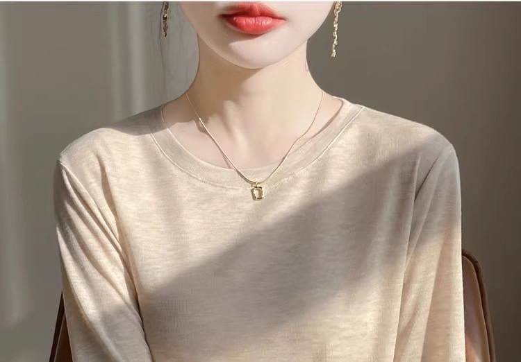 Long-Sleeve Round Neck Plain Knit Top