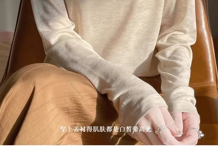 Long-Sleeve Round Neck Plain Knit Top