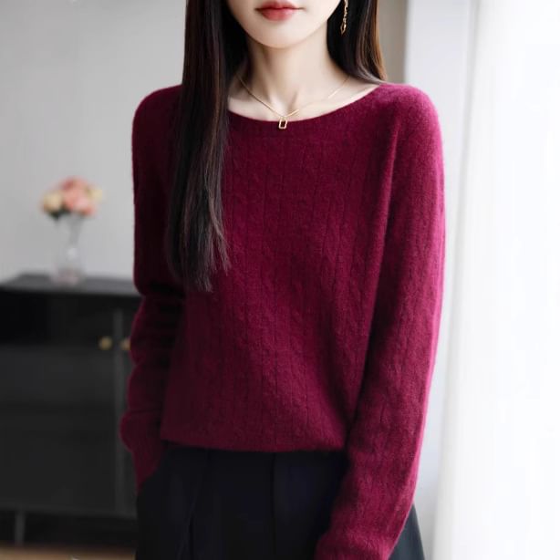 Round Neck Plain Cable Knit Sweater
