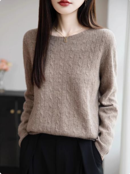 Round Neck Plain Cable Knit Sweater
