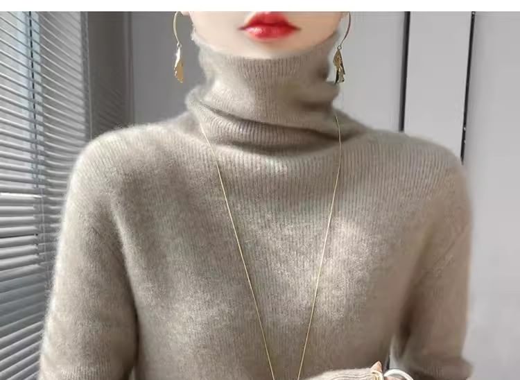 Long-Sleeve Turtleneck Plain Knit Top
