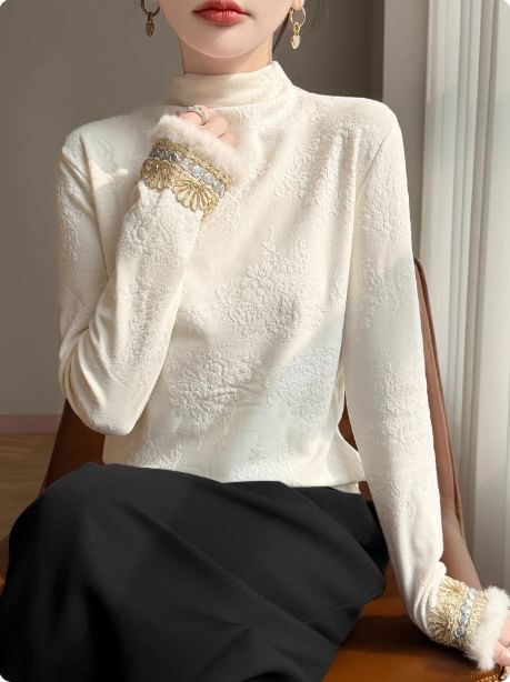 Long-Sleeve Mock Neck Floral Jacquard Fluffy Trim Tee