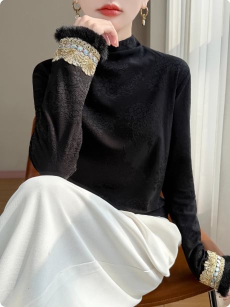 Long-Sleeve Mock Neck Floral Jacquard Fluffy Trim Tee