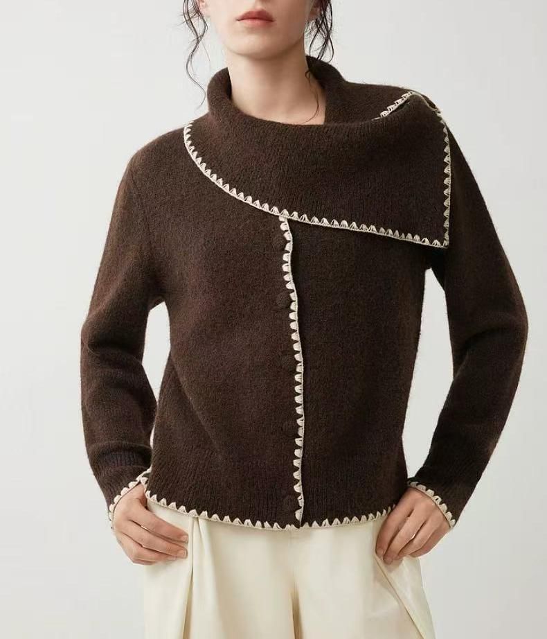 Long-Sleeve Collar Contrast Trim Knit Top