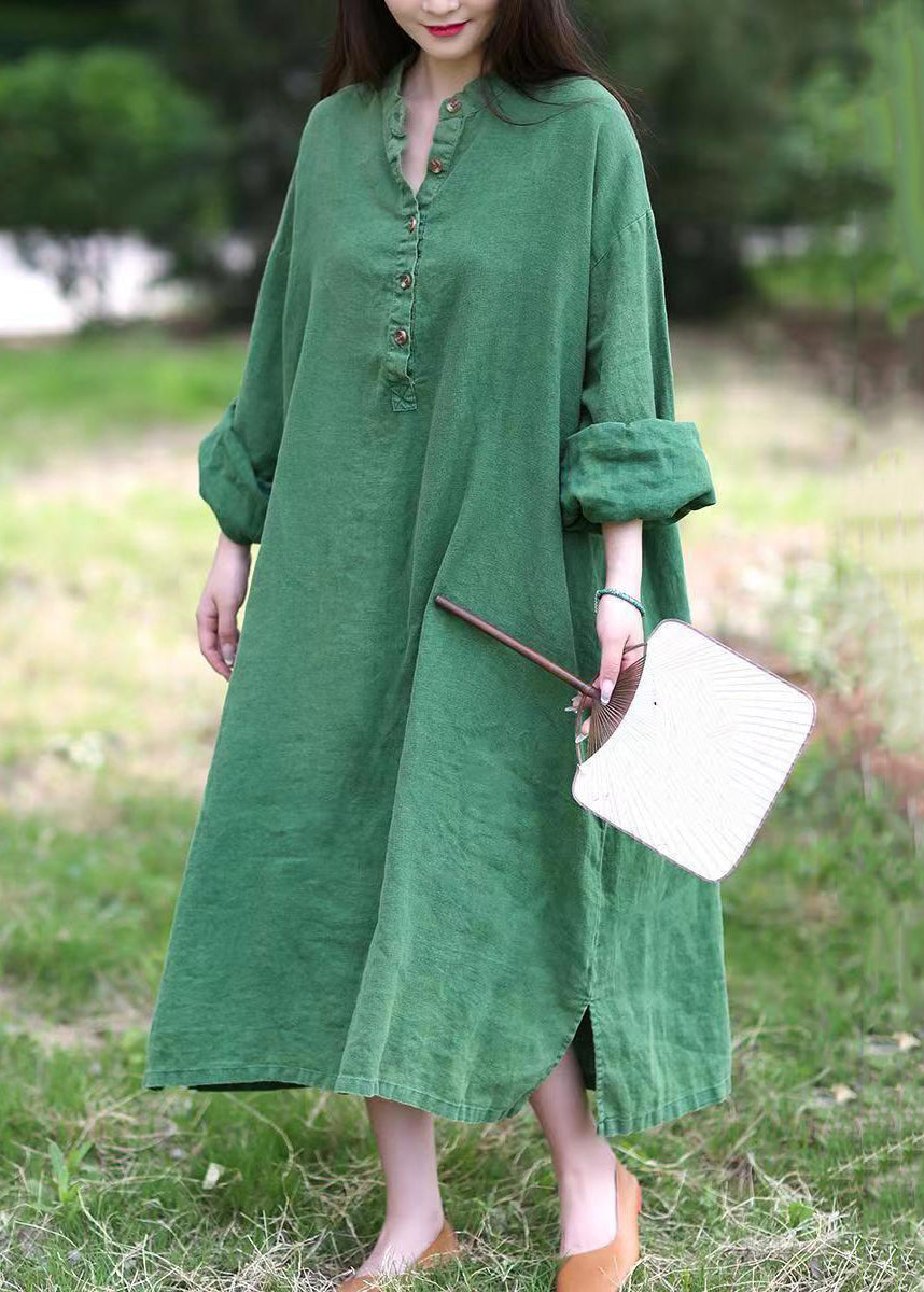 Robe ample en lin vert à col montant et poches boutonnées à manches longues MN090