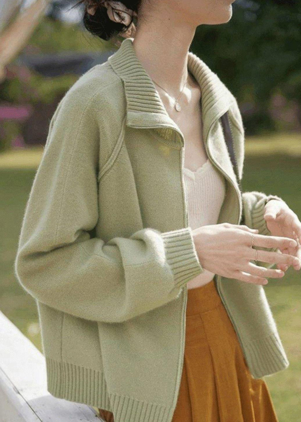 Manteau en tricot patchwork vert clair ample à manches longues et fermeture éclair TU033
