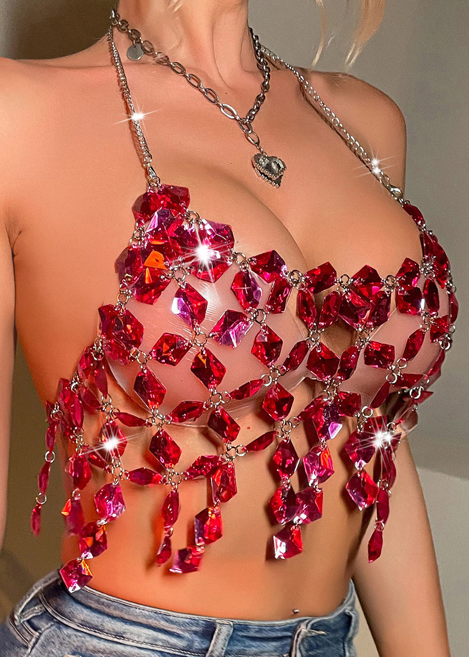 Débardeur à pompons de luxe avec dos nu et strass pour l'été