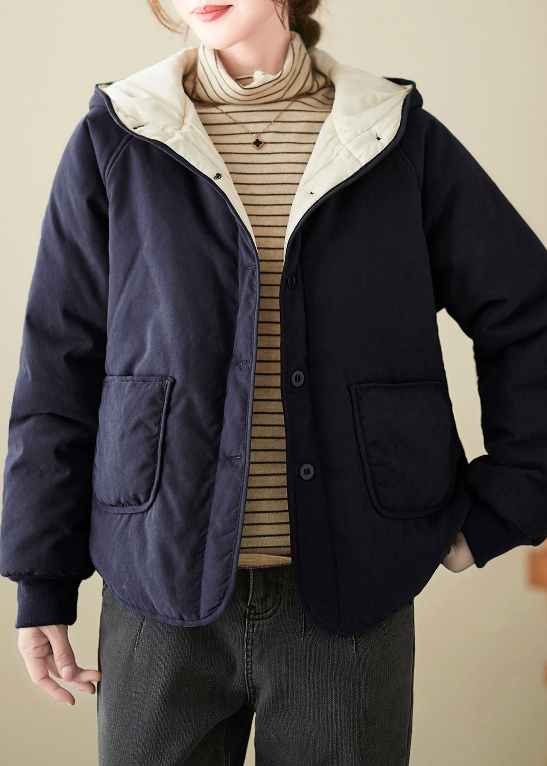 Veste ample à capuche en coton fin bleu marine avec poches et boutons à ressort TI008