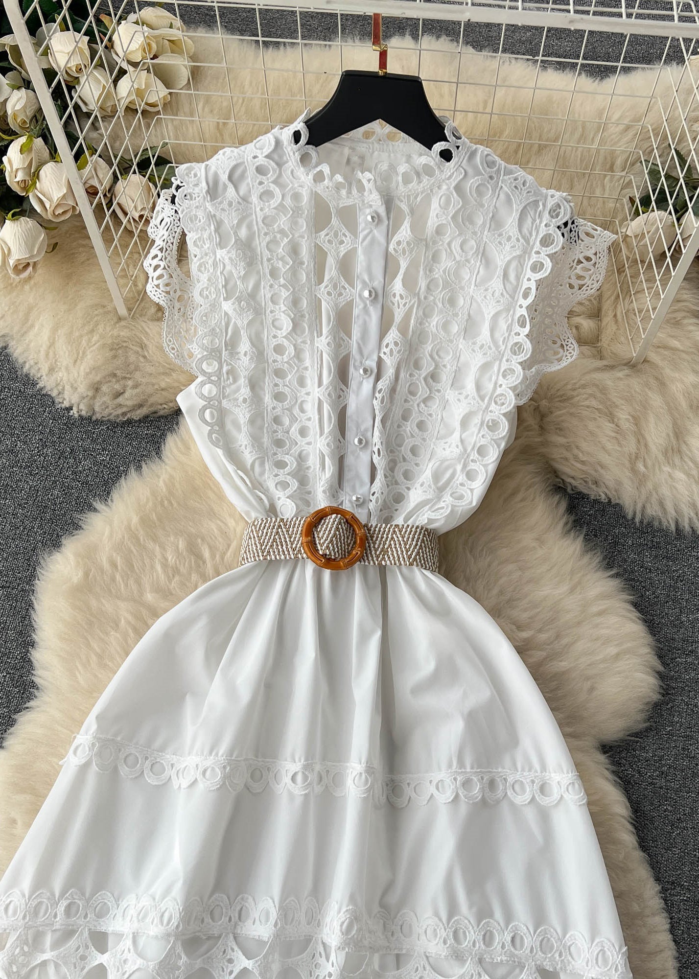 Nouvelle robe blanche en coton ajouré en dentelle sans manches TR032