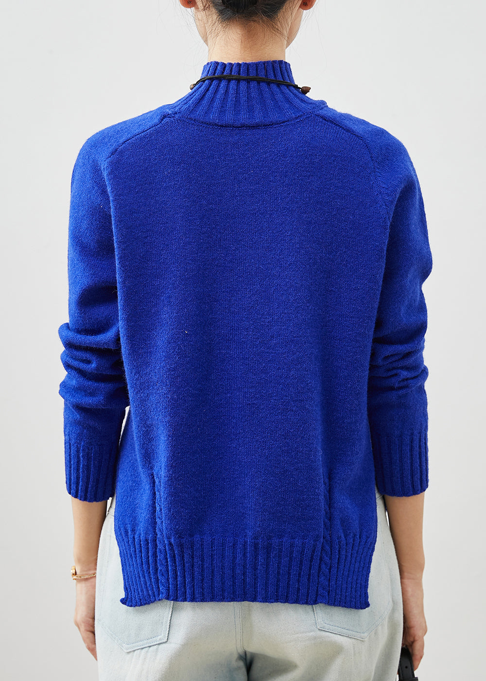 Bio-Strickpullover mit hohem Kragen und seitlicher Öffnung, Blau, Frühling, YU1065