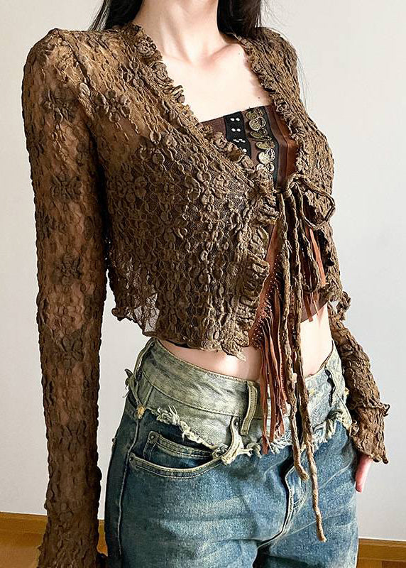 Deux cardigans sexy à pompons et débardeurs marron et dentelle creuse