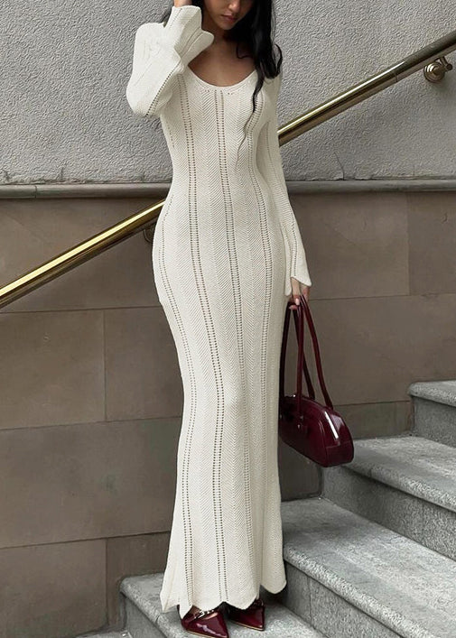 Robe blanche printemps col en V en tricot ajouré coupe ajustée coupe longue