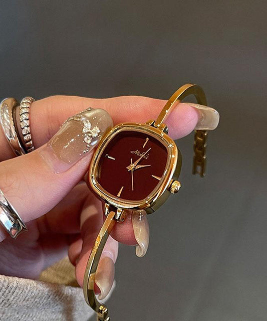 Montres à mouvement en alliage de quartz de style chaîne rouge