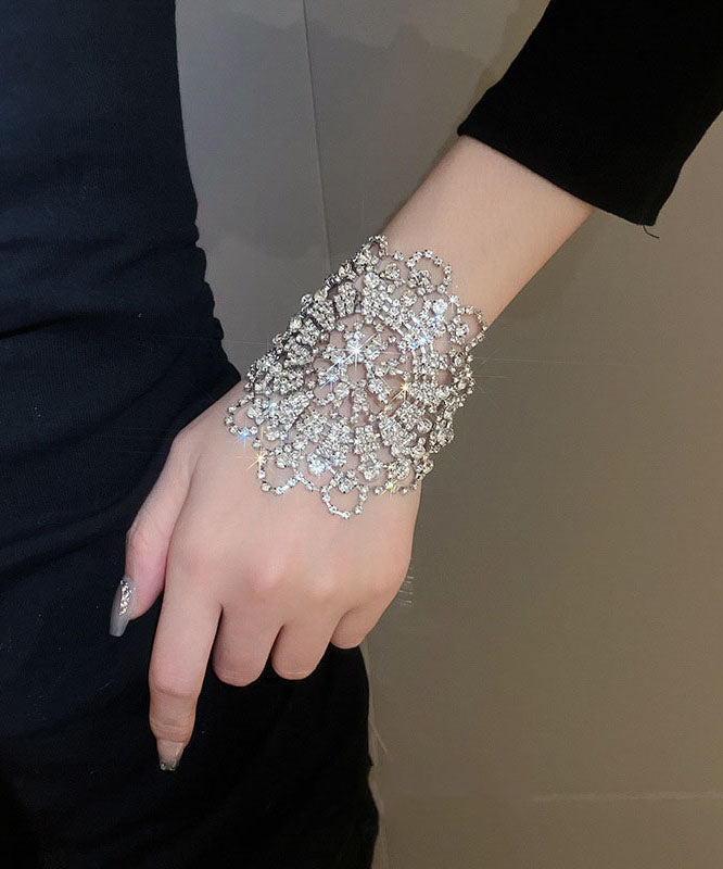 Charm élégant en soie et zircon, pompon creux en cuivre floral