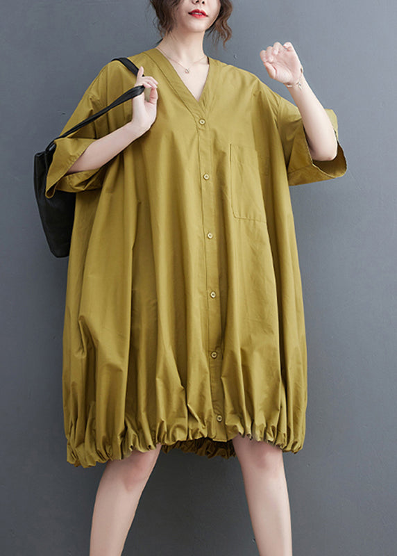 Robe mi-longue jaune élégante à col en V et cordon de serrage pour l'été GH1028