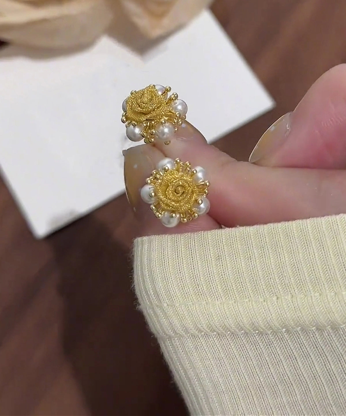 Gold Copper Graphic Stud Alloy Earrings Pearl Vogue