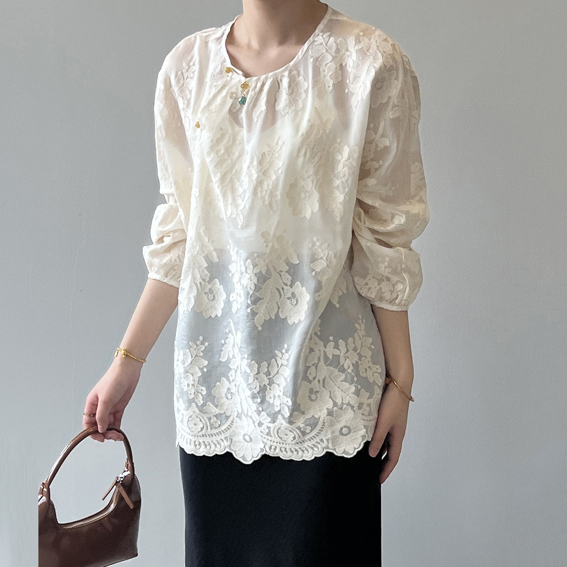 Beige Chiffon-Shirts mit Rundhalsausschnitt und langen Ärmeln für Damen VB1086