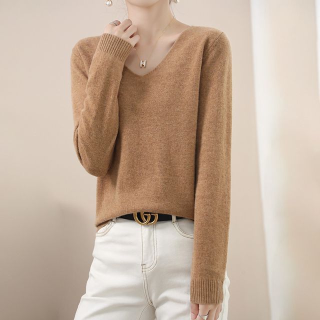 Long-Sleeve V-Neck Plain Woolen Knit Top