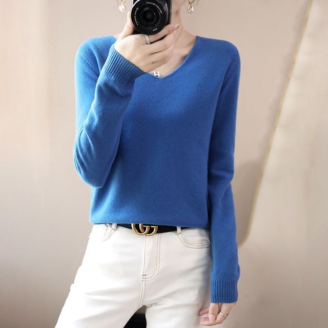Long-Sleeve V-Neck Plain Woolen Knit Top