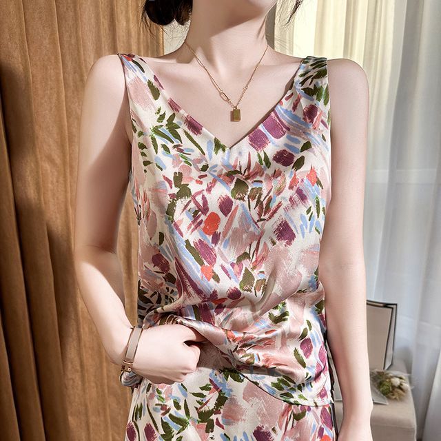 V-Neck Floral Print Cami Top