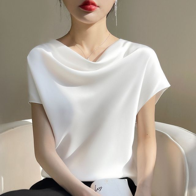 Short-Sleeve V-Neck Plain Knit Top
