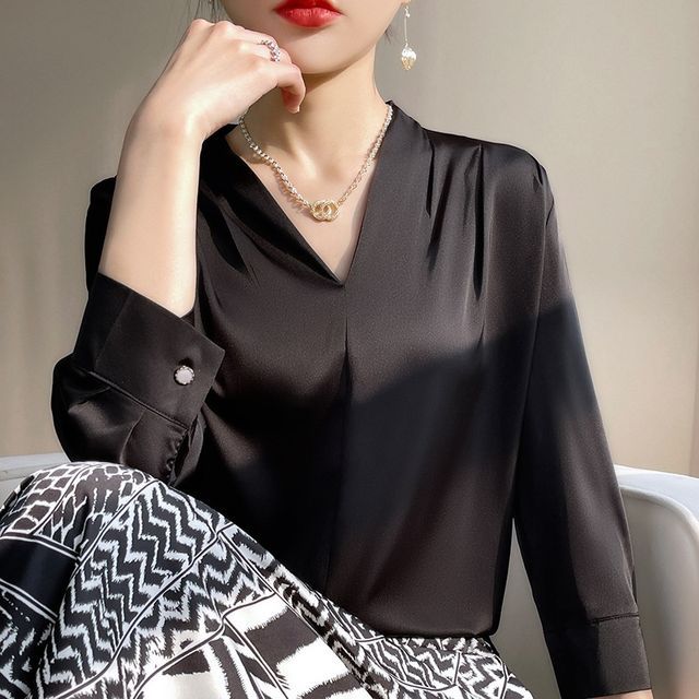 Long-Sleeve V-Neck Plain Blouse