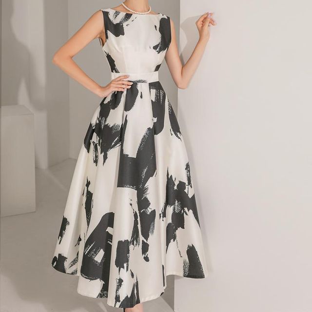 Sleeveless Boat Neck Graphic Print Midi A-Line Dress