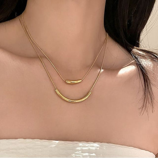 Necklace Pendant Curve