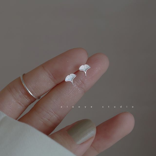 Stud Earring Leaf Silver