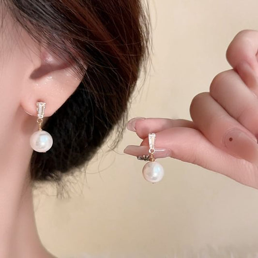 Pearl Faux Clip-On / Drop Earring