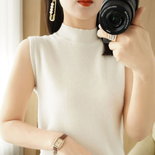 Mock Neck Plain Sweater Vest