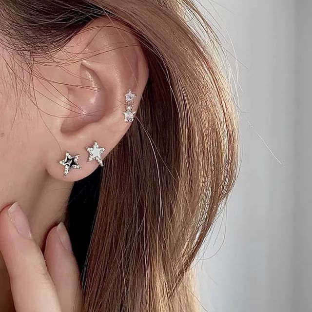 Star Stud Ear