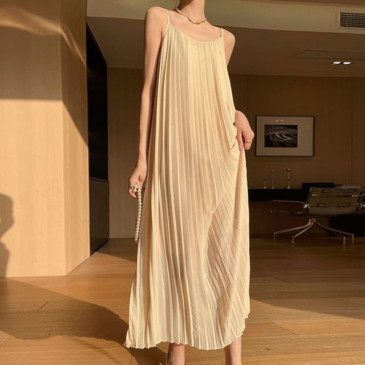 Spaghetti Strap Plain Maxi Pleated Dress