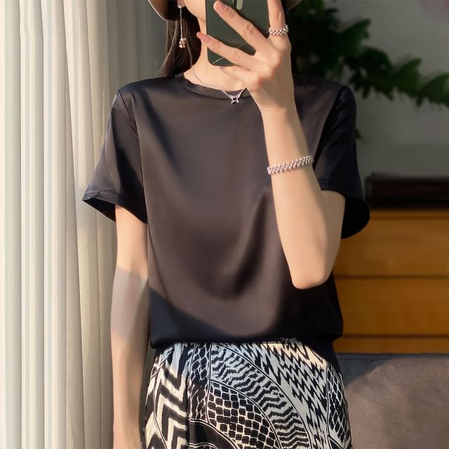 Short-Sleeve Crewneck Satin Plain T-Shirt