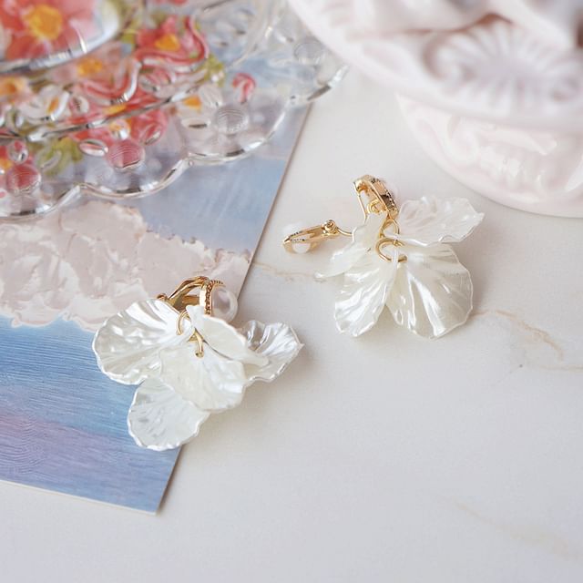 Petal Pearl Chandelier Faux Earring Alloy