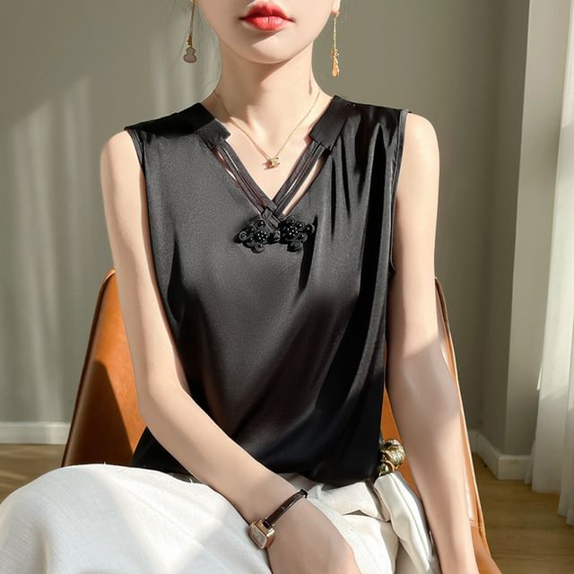 V-Neck Plain Cutout Frog Buttoned Satin Tank Top
