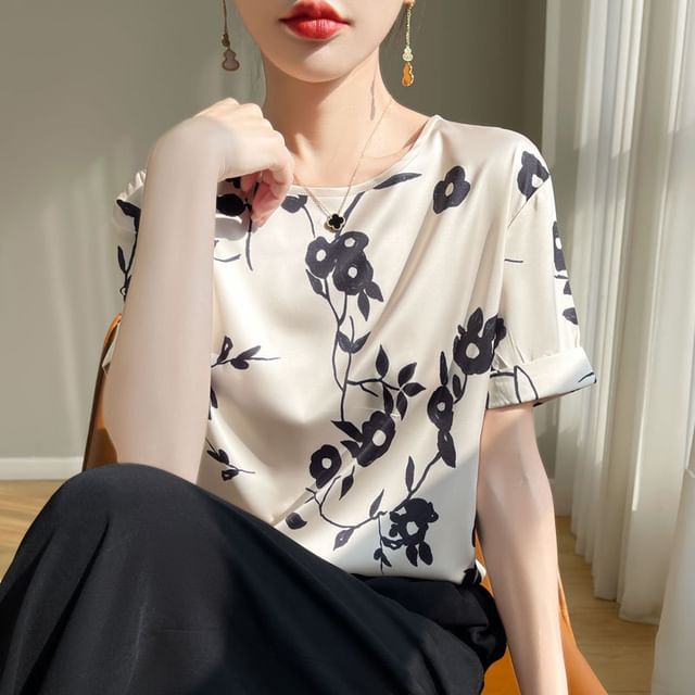 Short-Sleeve Crew Neck Floral Print Satin Tee