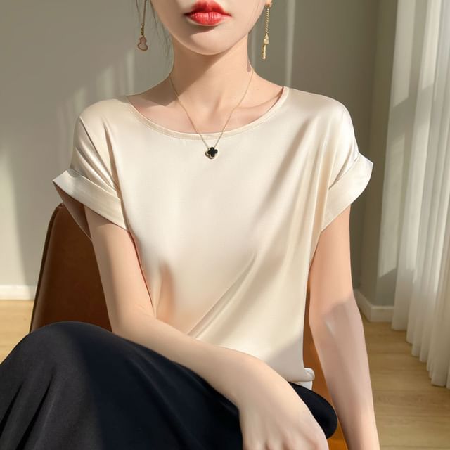 Short-Sleeve Round Neck Plain Satin T-Shirt