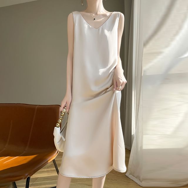 Sleeveless V-Neck Plain Satin Midi Shift Dress