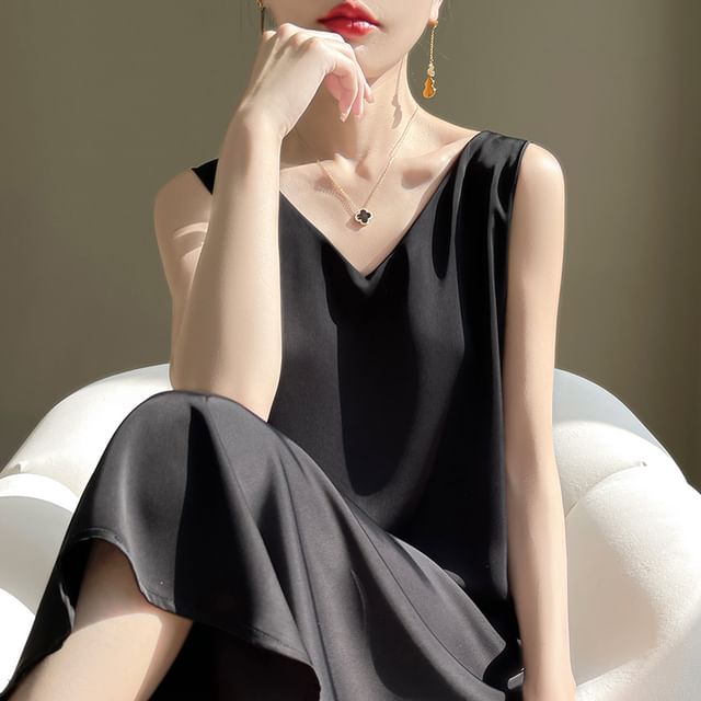 Sleeveless V-Neck Plain Satin Midi Shift Dress
