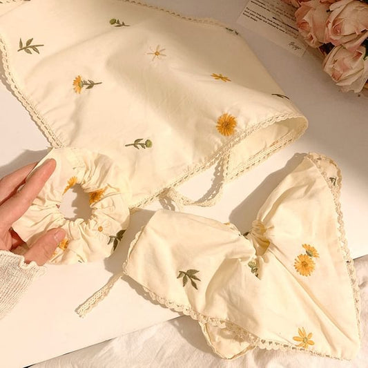 (Various Designs) / Floral Scrunchie Embroidered Bandana