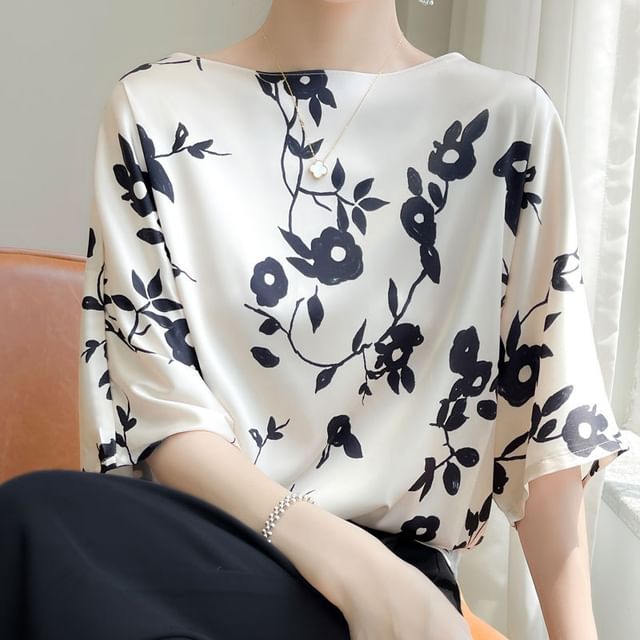 Elbow-Sleeve Crewneck Floral Print Tee