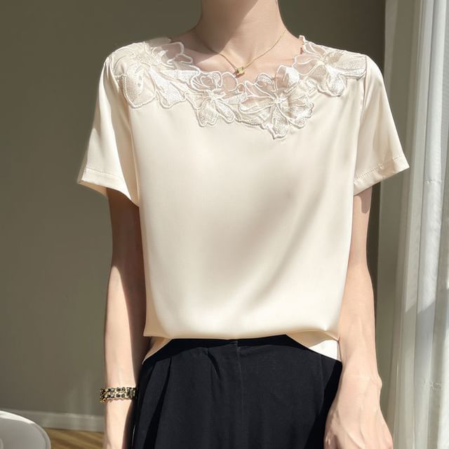 Short-Sleeve Crewneck Lace Trim Plain Tee