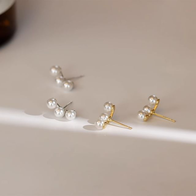 Pearl Earring Faux Stud